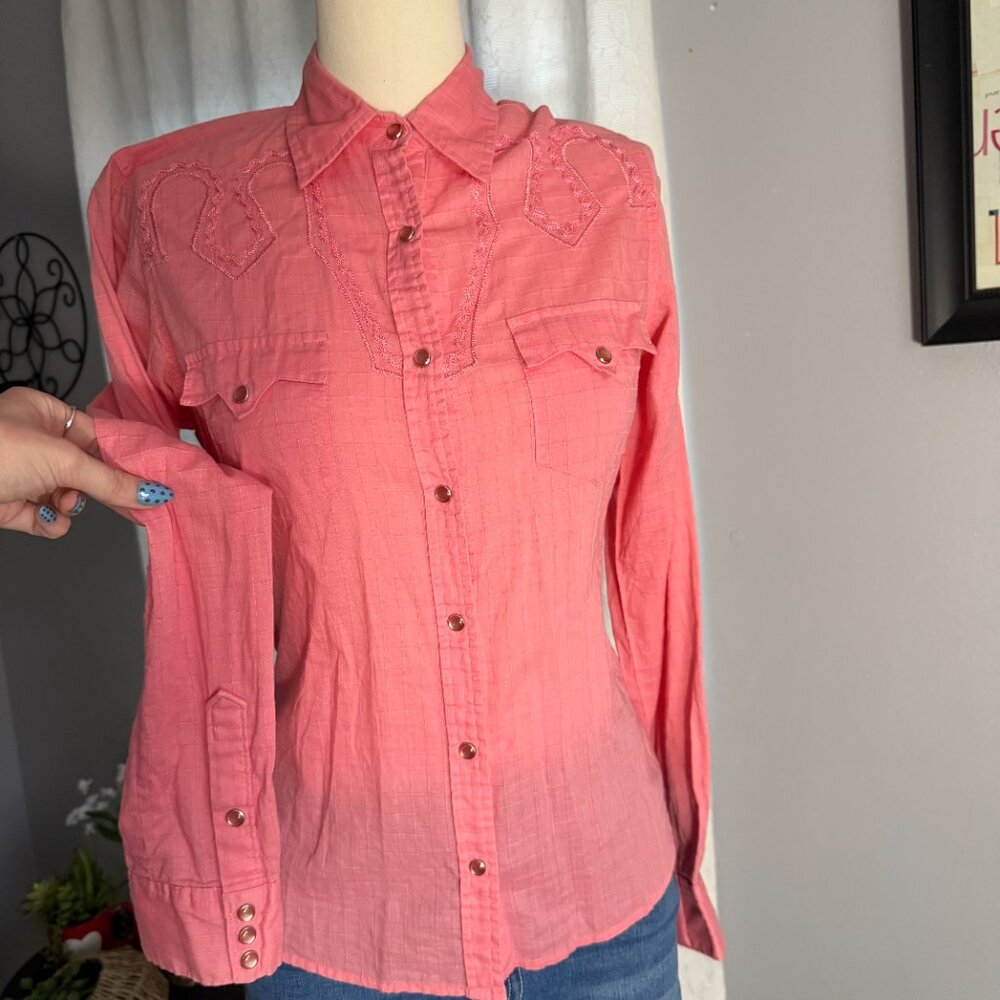 Pink Western Snap Button Cowgirl Shirt - Picture 6 of 10